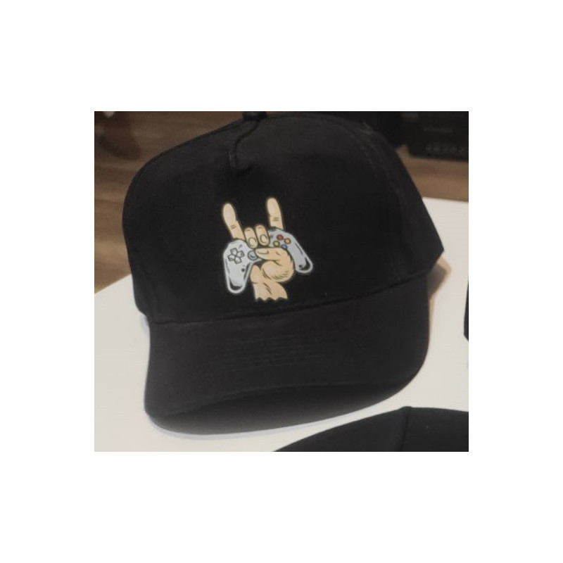 CZAPKA Z DASZKIEM NOWA MOTYW GRACZA